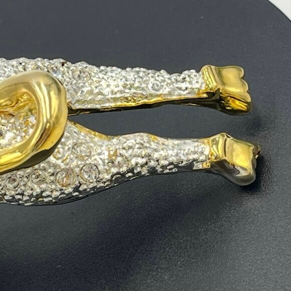 Vintage Rhinestone Gold Silver Leaping Lion Green Eyes Shoulder Brooch - Picture 9 of 10